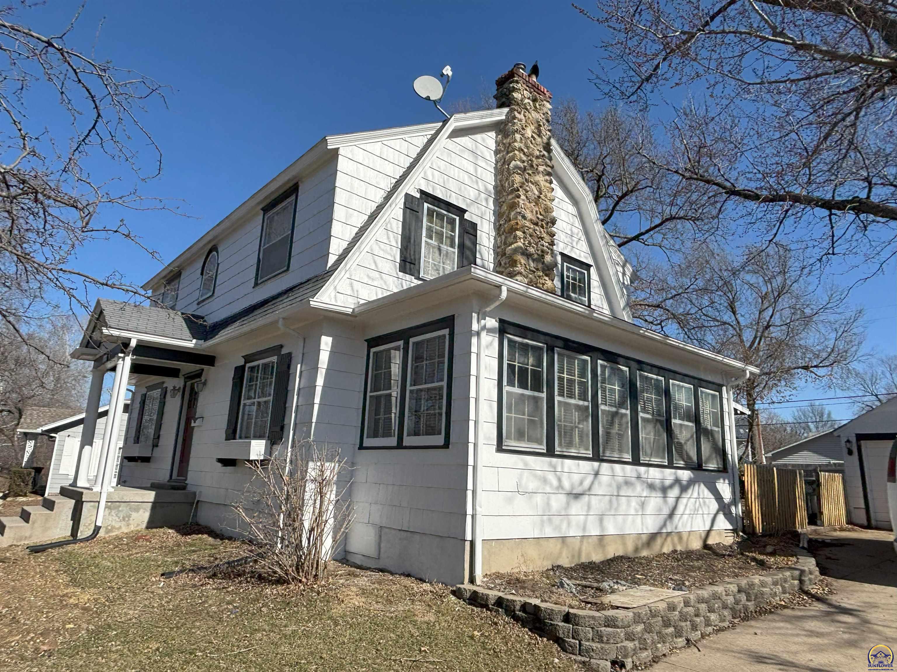 Property Photo: 1524 Washington St KS 66801-0000