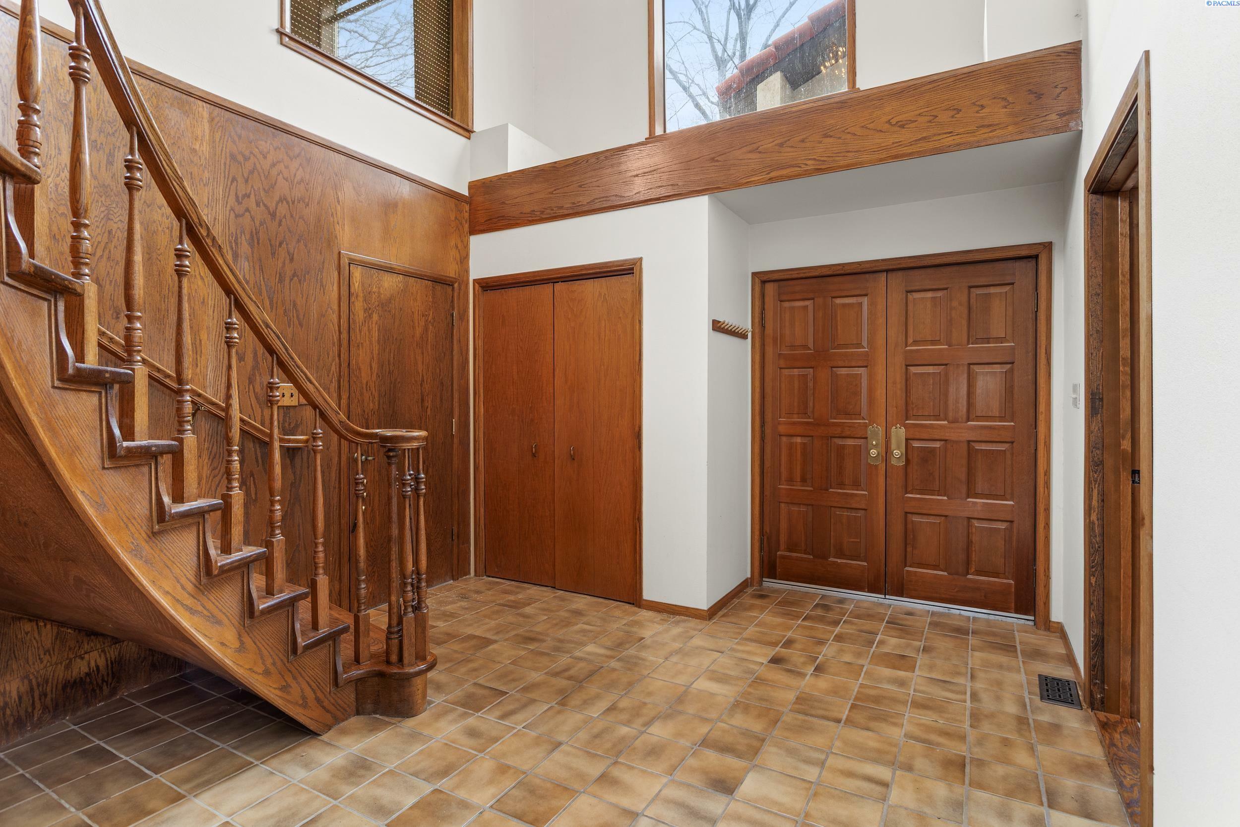 Property Photo: 12101 S Smith Rd WA 99350