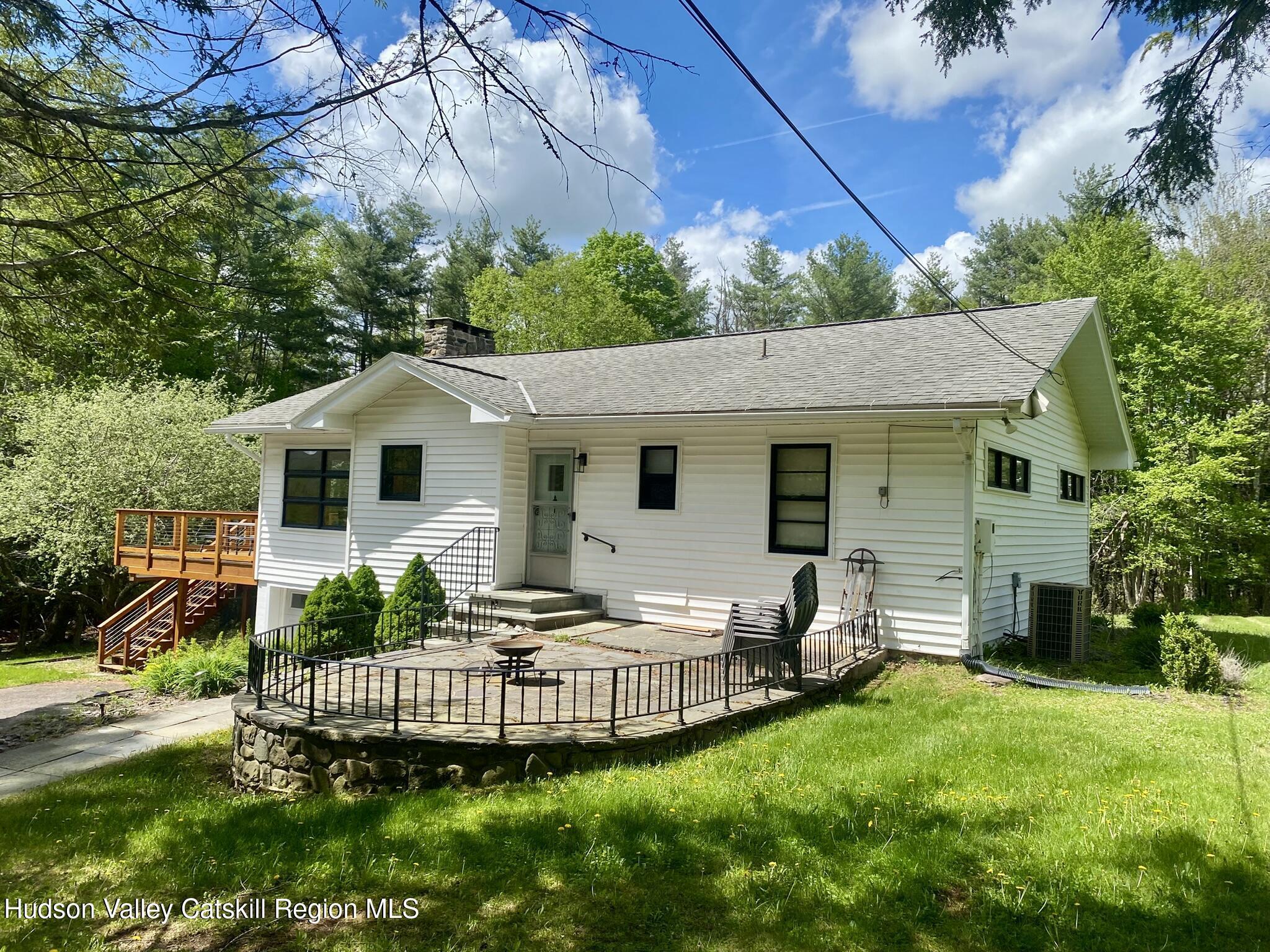 Property Photo: 21 Nauvoo NY 12496