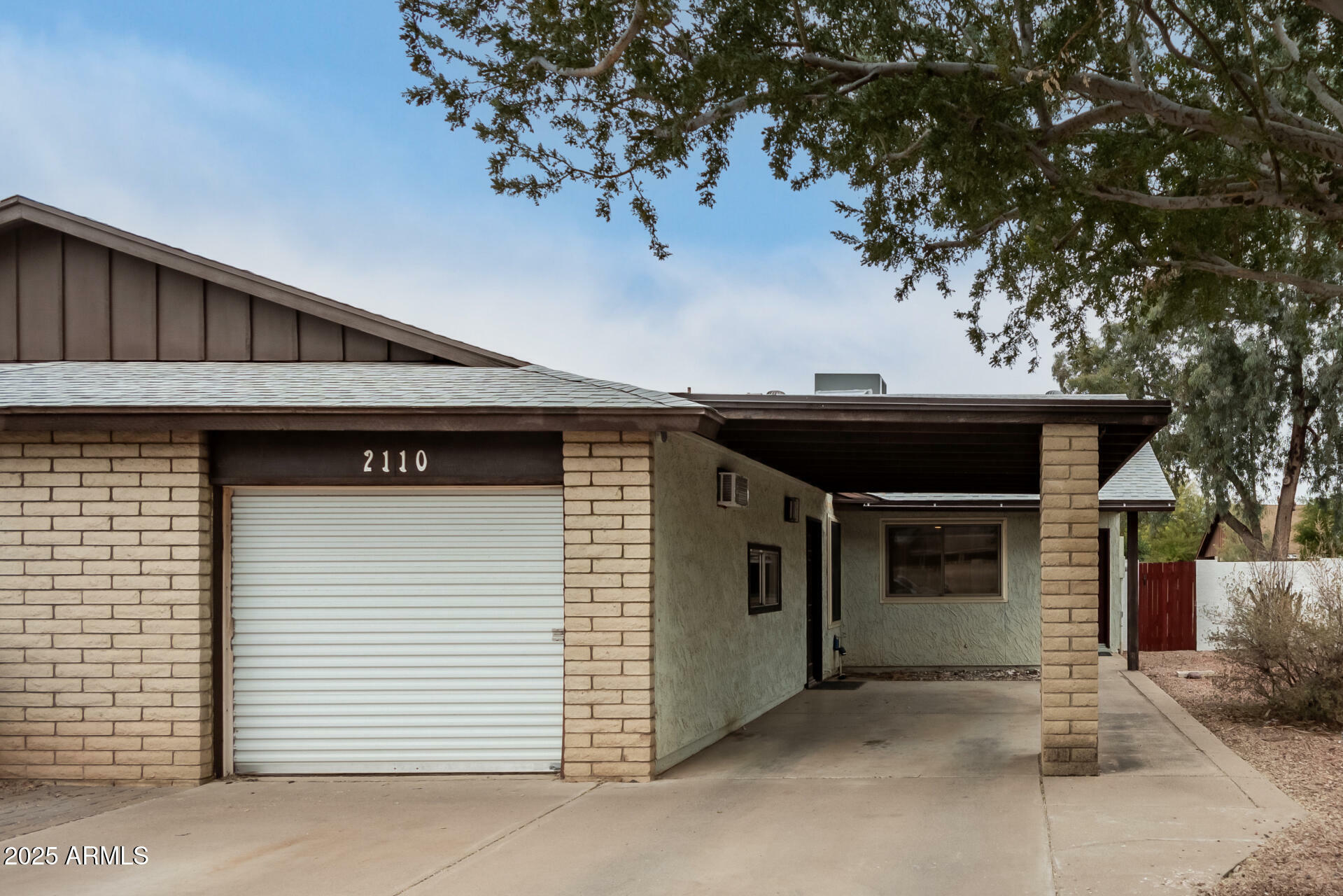 Property Photo:  2110 S Pine Street  AZ 85282 