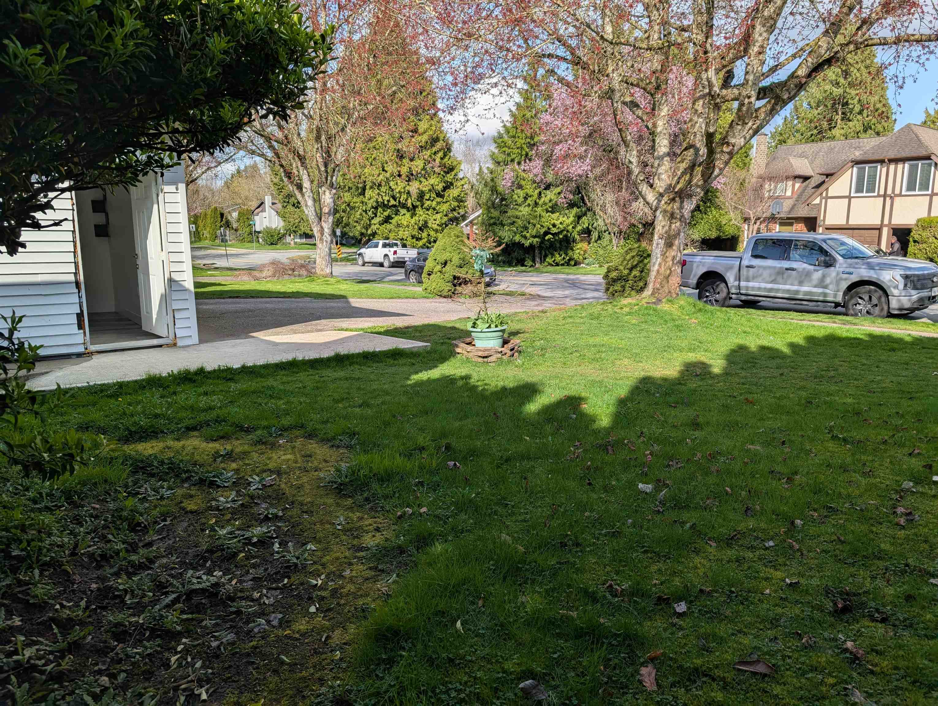 Photo de la propriété: 6099 172 Street BC V3W 2M7