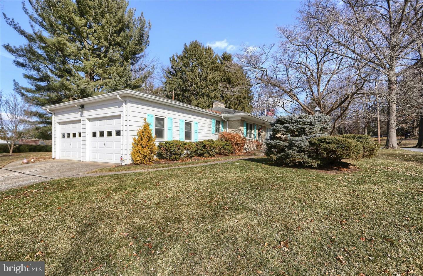 Property Photo:  36 Golfview Road  PA 17011 