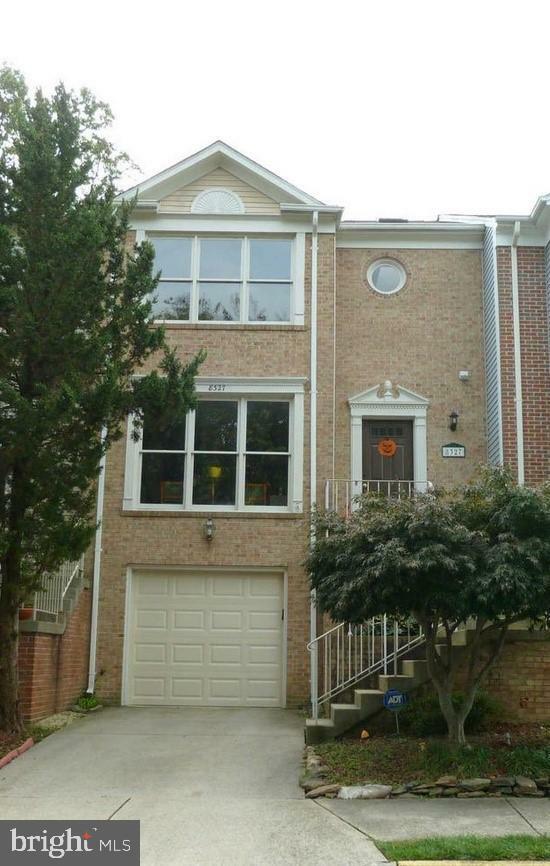 Property Photo:  8327 Ridge Crossing Lane  VA 22152 