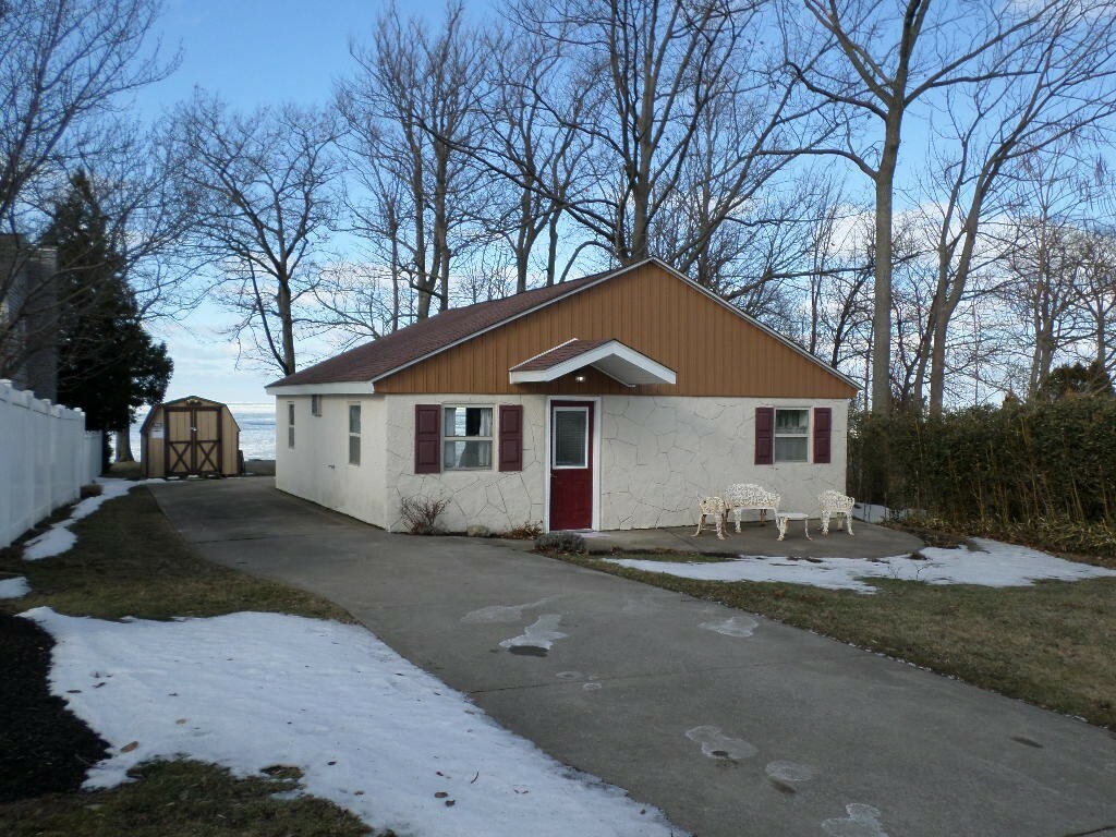 Property Photo:  12486 E Lake Road  PA 16428 