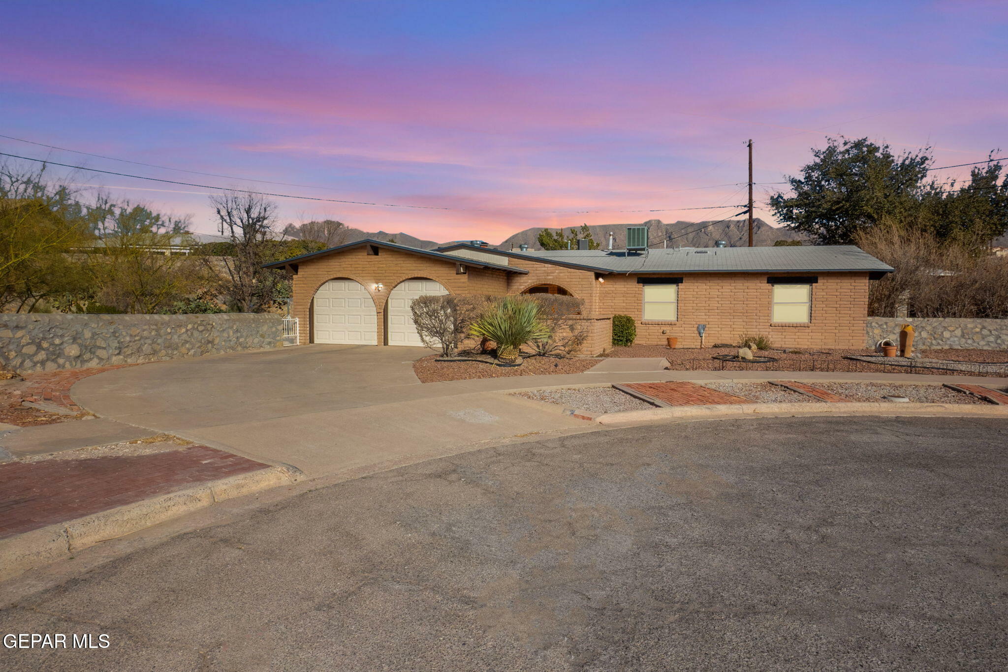 Property Photo:  735 De Leon Drive  TX 79912 