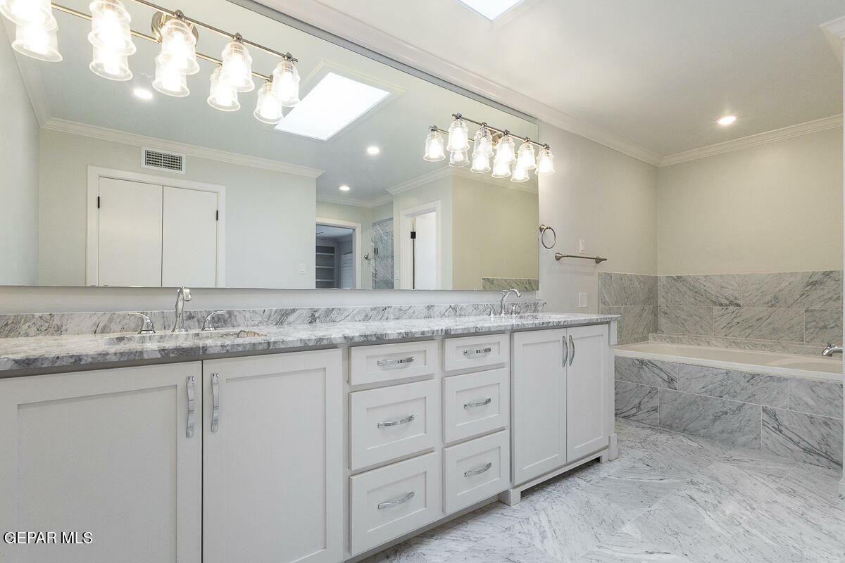 Property Photo: 913 Turney Drive TX 79902