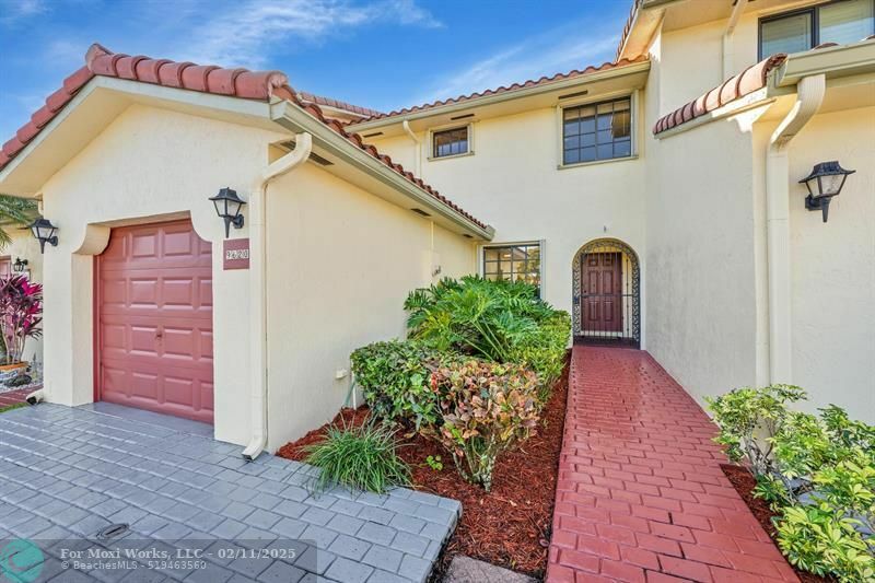 Property Photo:  9620 Alcazar Lane B  FL 33324 