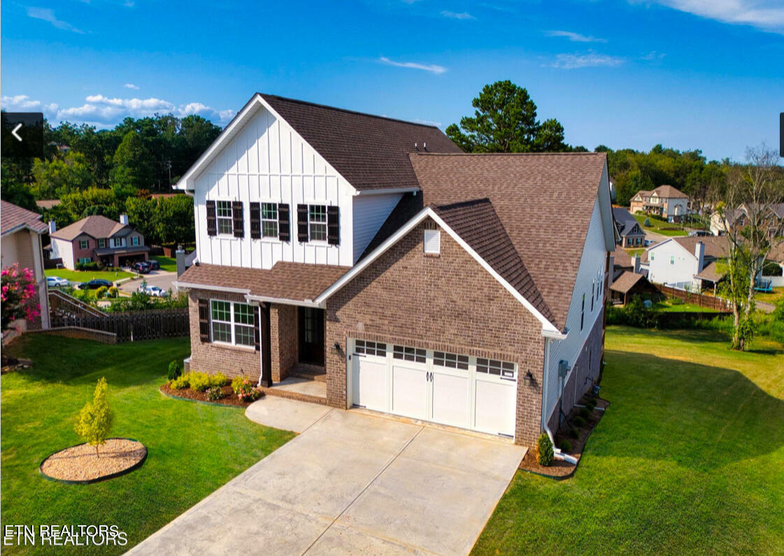 Property Photo: 1094 W Glenview Drive TN 37771