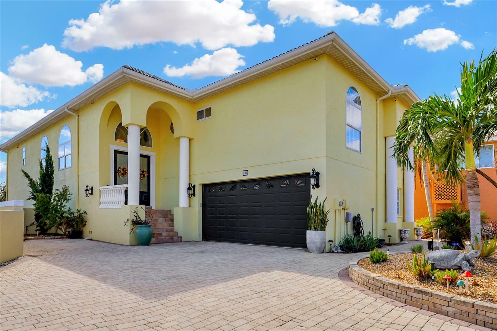 Property Photo:  808 Symphony Isles Boulevard  FL 33572 