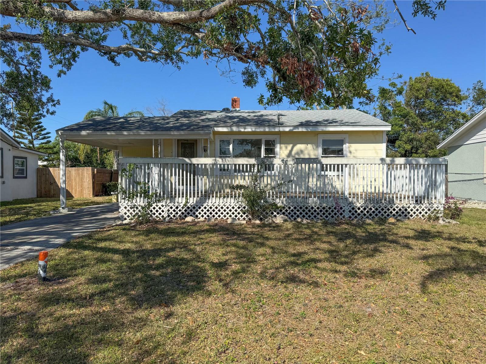 Property Photo:  808 20th Avenue W  FL 34205 