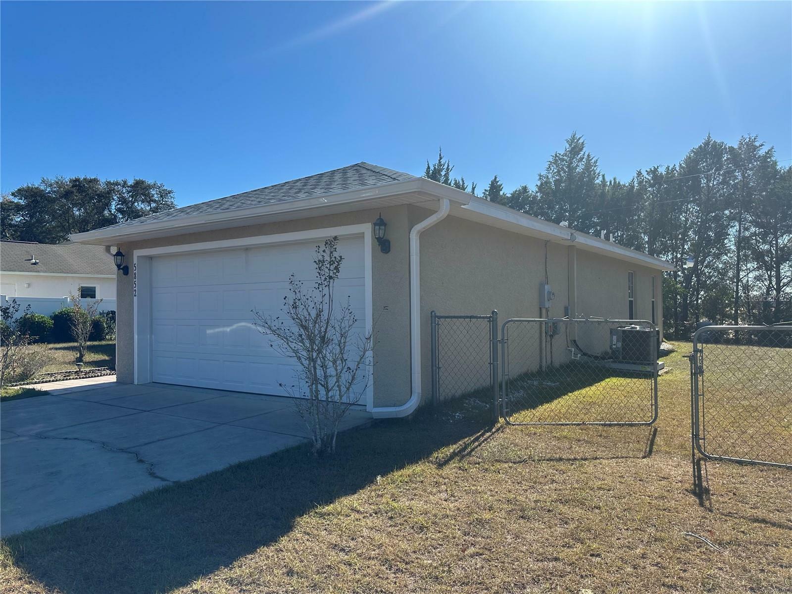 Property Photo:  5852 129th Place Road  FL 34476 