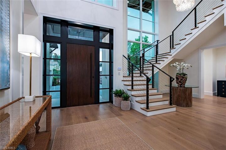 Property Photo: 3300 Gin Ln FL 34102