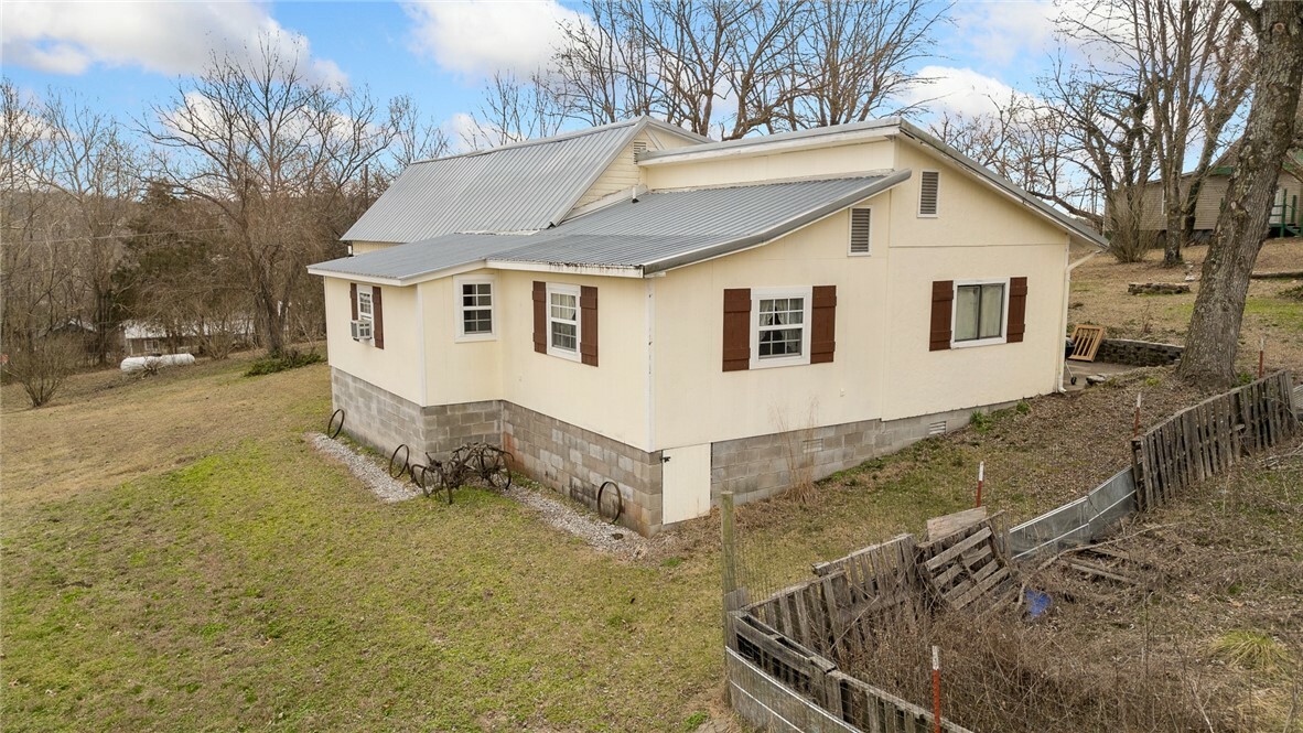 Property Photo:  5424 Rowan Street  AR 72633 