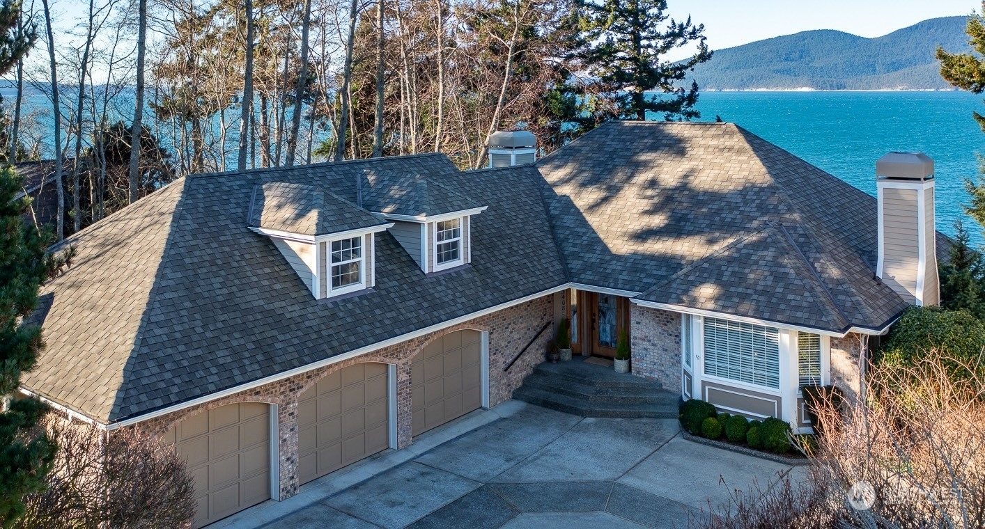 Property Photo:  3408  Oakes Avenue  WA 98221 