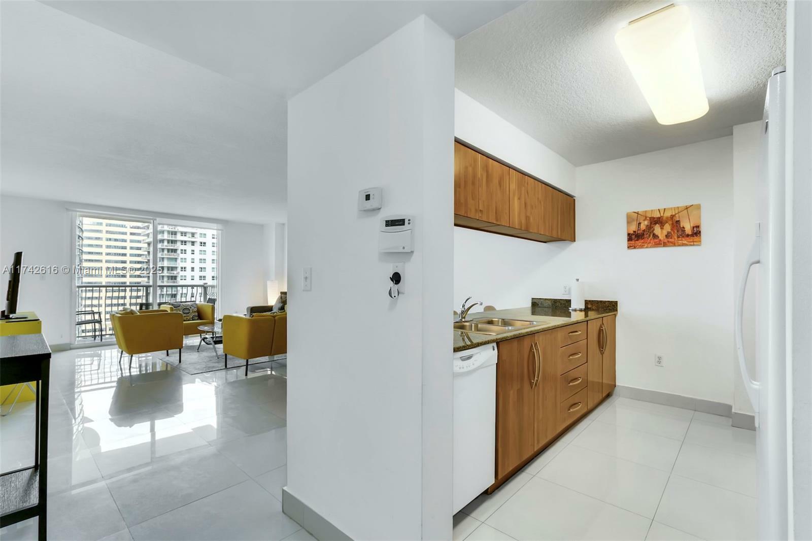 Property Photo:  1200 Brickell Bay Dr 2504  FL 33131 