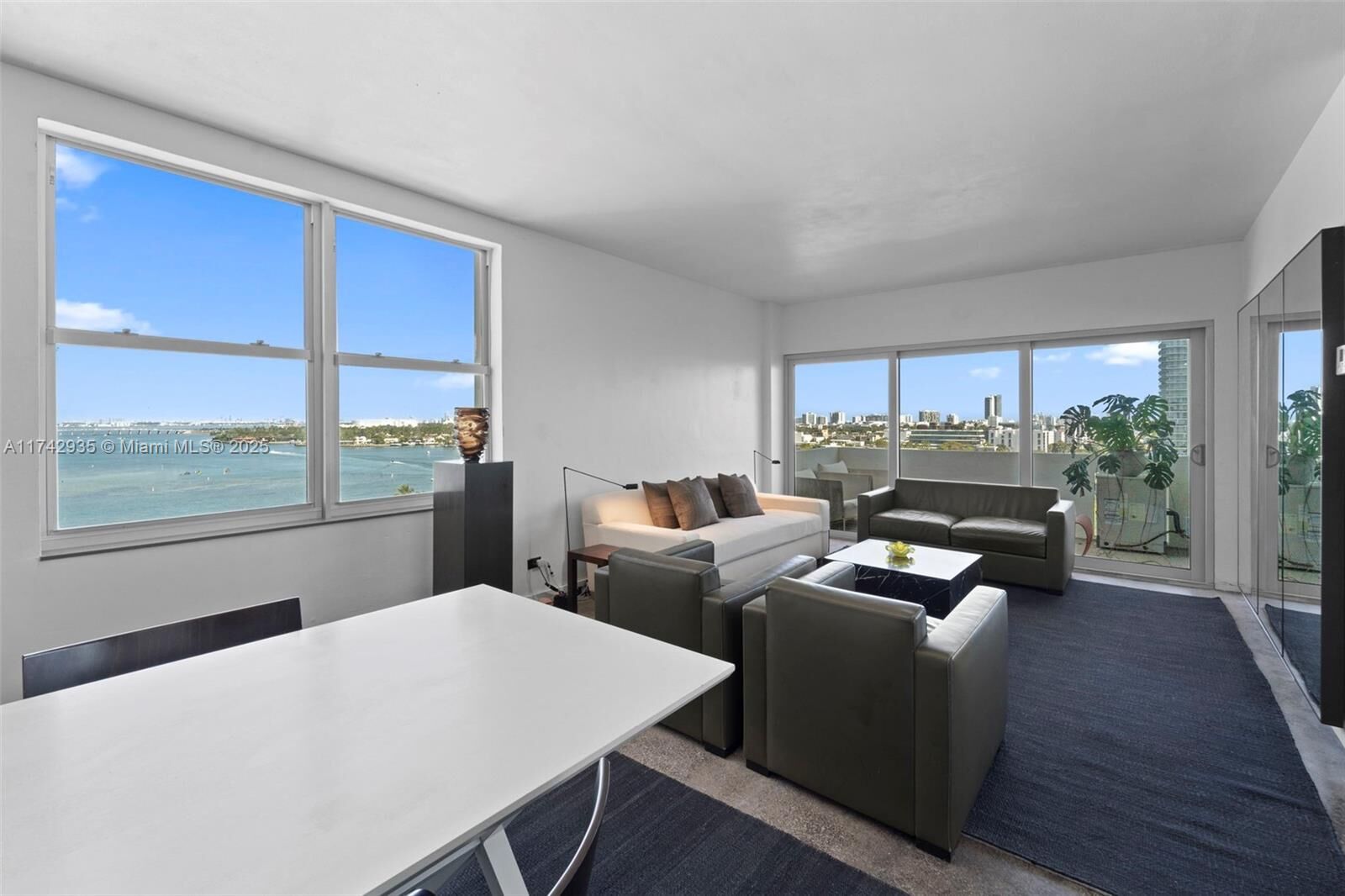 Property Photo:  3 Island Ave 12C  FL 33139 