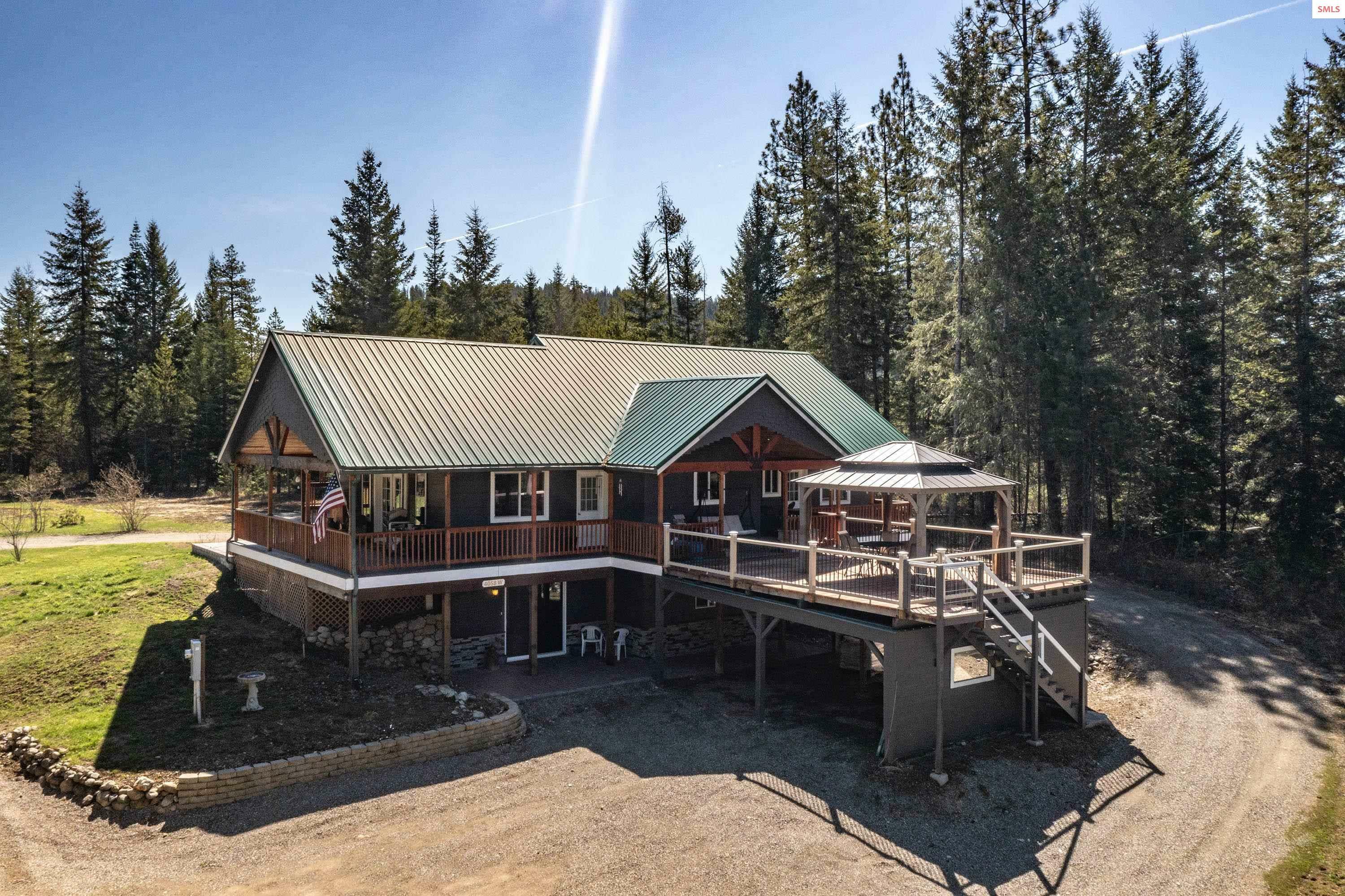 Property Photo: 4058 &Amp 4062 W Seasons Rd ID 83858