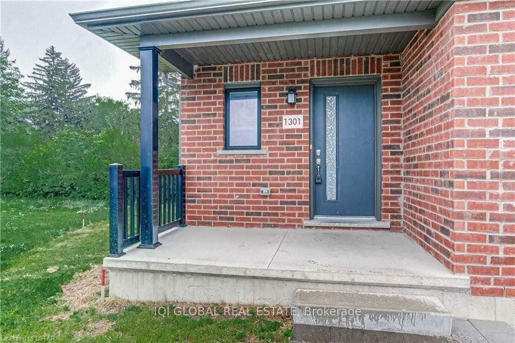 Property Photo: 1301 Michael Circle ON N5V 0B8