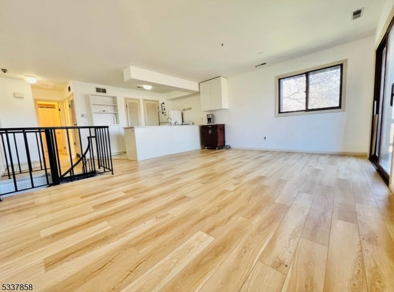 Property Photo:  2 Sunrise Dr  NJ 07462 