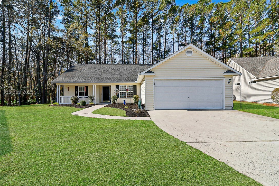 Property Photo:  15 Hyde Park Circle  SC 29910 