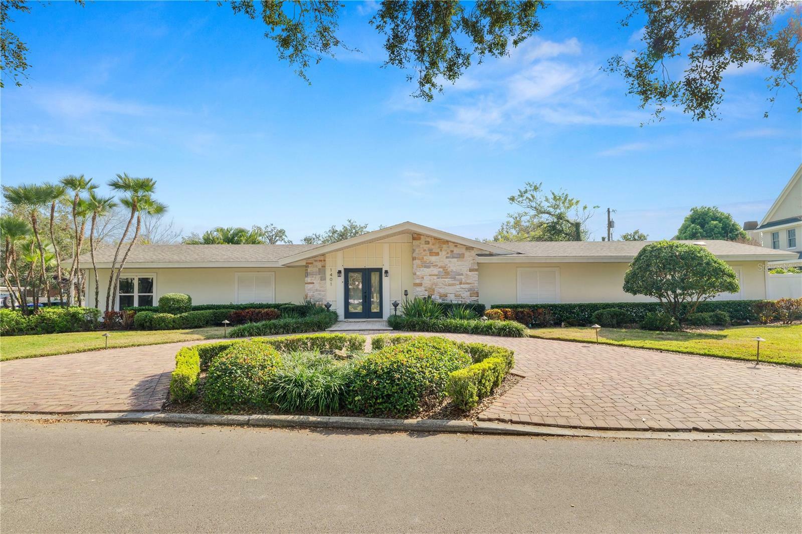 Property Photo: 1401 Easton Drive FL 33803