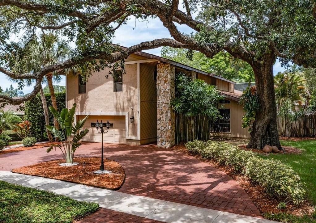 Property Photo:  13703 Oak Forest Boulevard N  FL 33776 