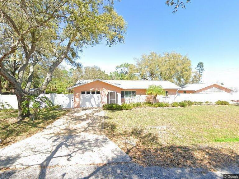 Property Photo:  84 Dartmouth Road  FL 34293 