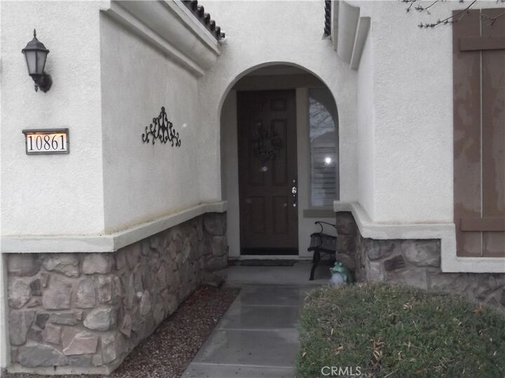 Property Photo:  10861 Green Valley Road  CA 92308 