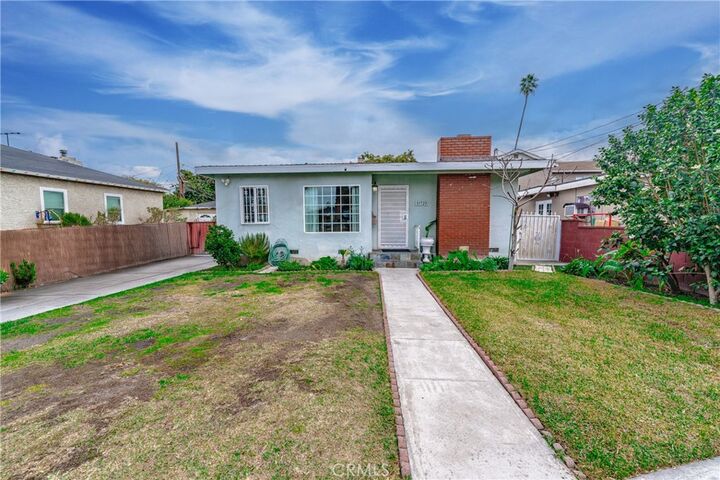 Property Photo:  11720 State Street  CA 90262 
