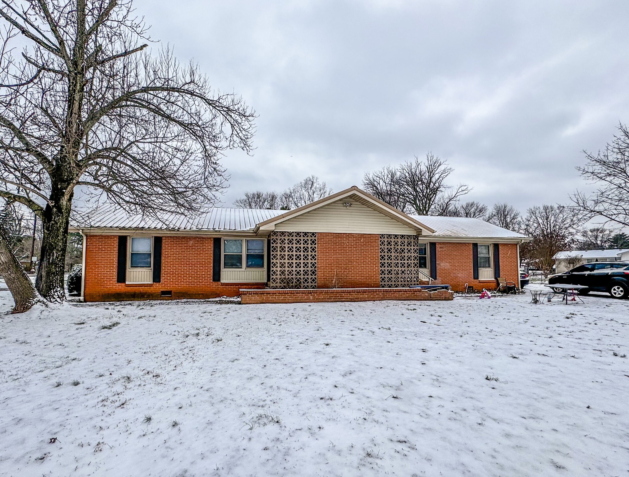 Property Photo: 2010 Bartway Dr TN 37130