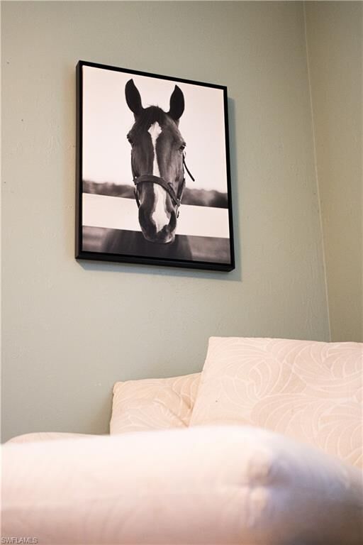 Property Photo: 25335 Pinson Dr FL 34135