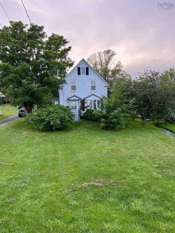 1042 Highway 335 — photo 1