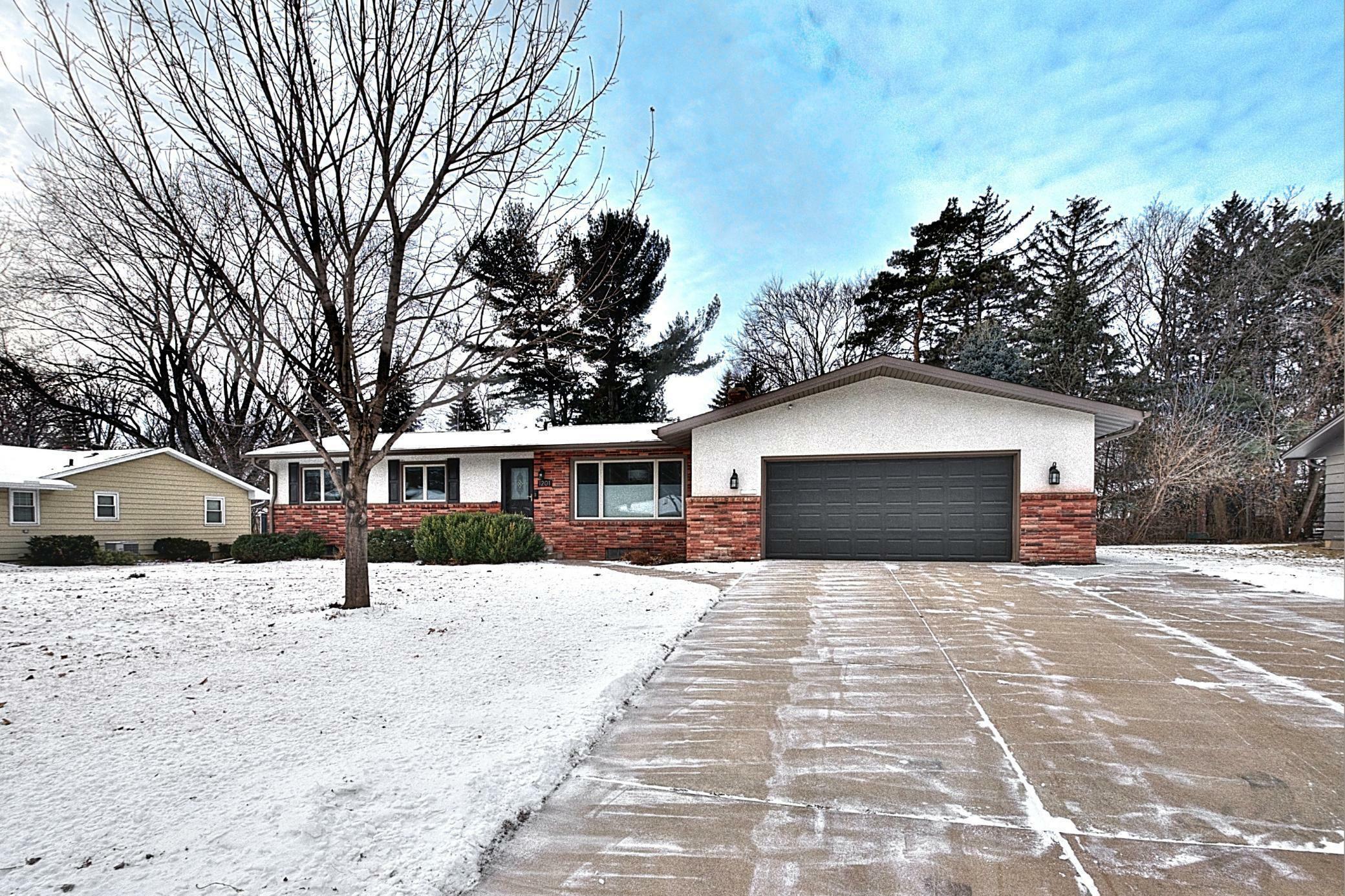 Property Photo:  1201 Unity Avenue N  MN 55422 