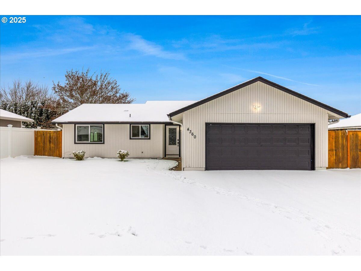 Property Photo:  4360 Snowberry St NE  OR 97305 