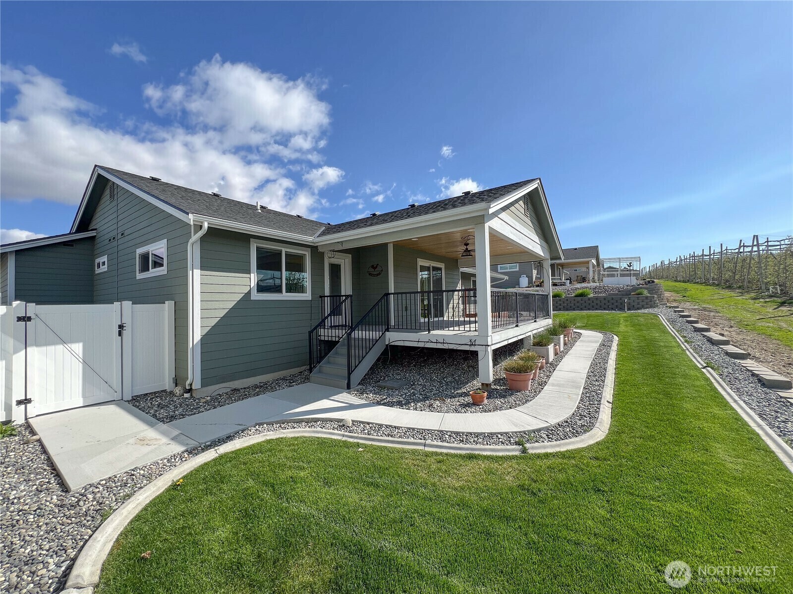 Property Photo: 647 S Newton Avenue WA 98802