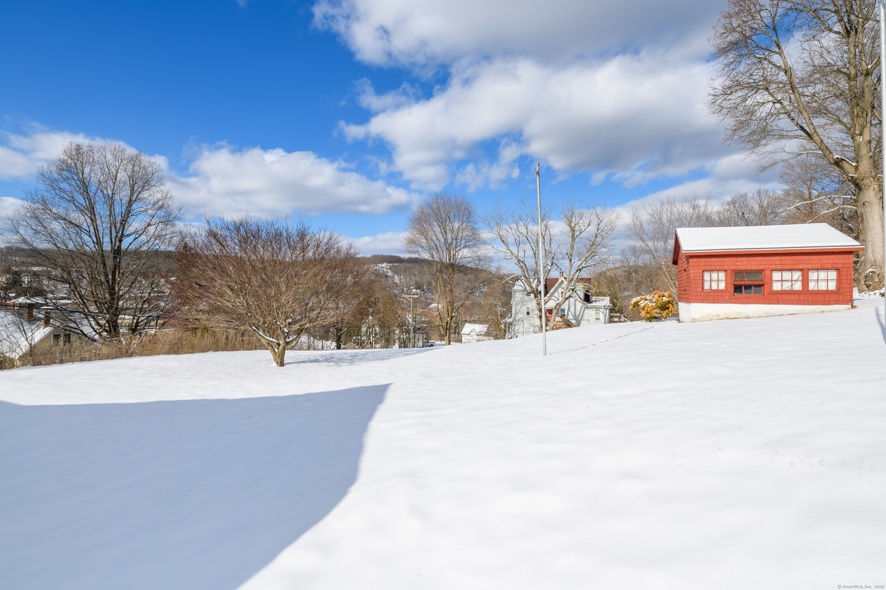 Property Photo:  118 Washington Avenue  CT 06483 