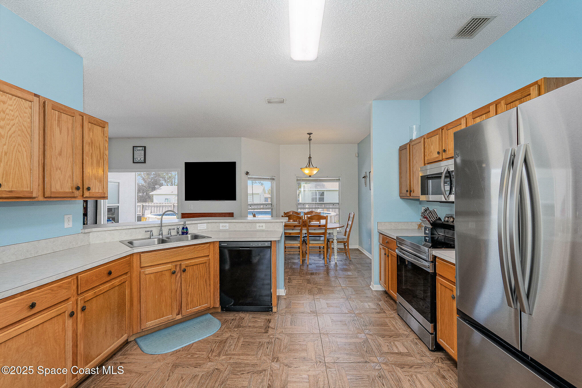 Property Photo:  882 Cochran Road SE  FL 32909 