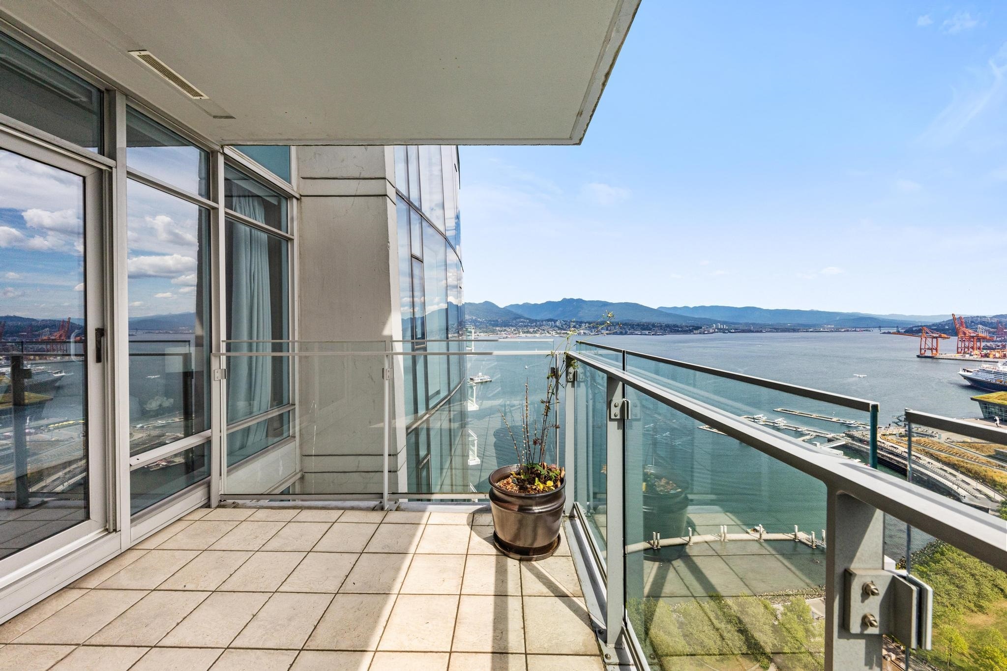 Property Photo: 1281 W Cordova Street 3203 BC V6C 3R5