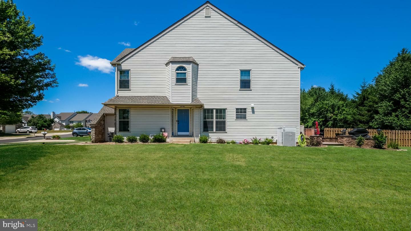 Property Photo:  111 Suffield Court  PA 18914 