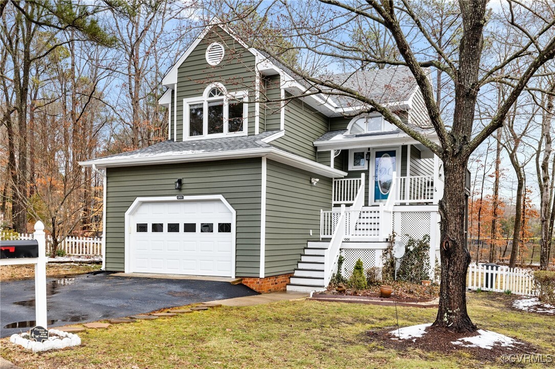 Property Photo: 10800 Stanton Way VA 23238