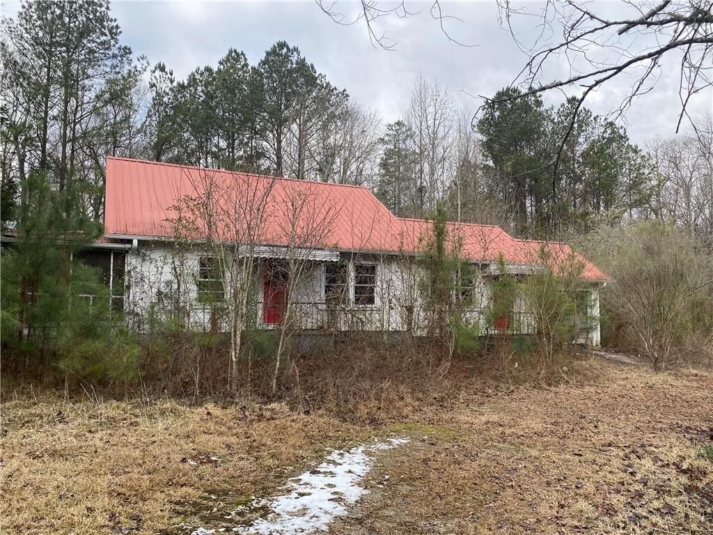 Property Photo:  1369 County Road 212  AL 36863 