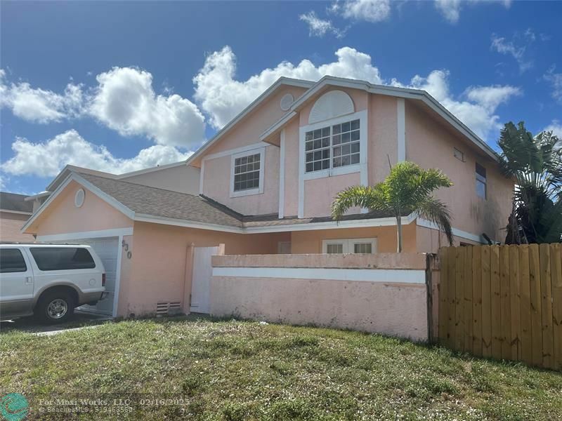 Property Photo:  930 SW 99th Ave  FL 33025 