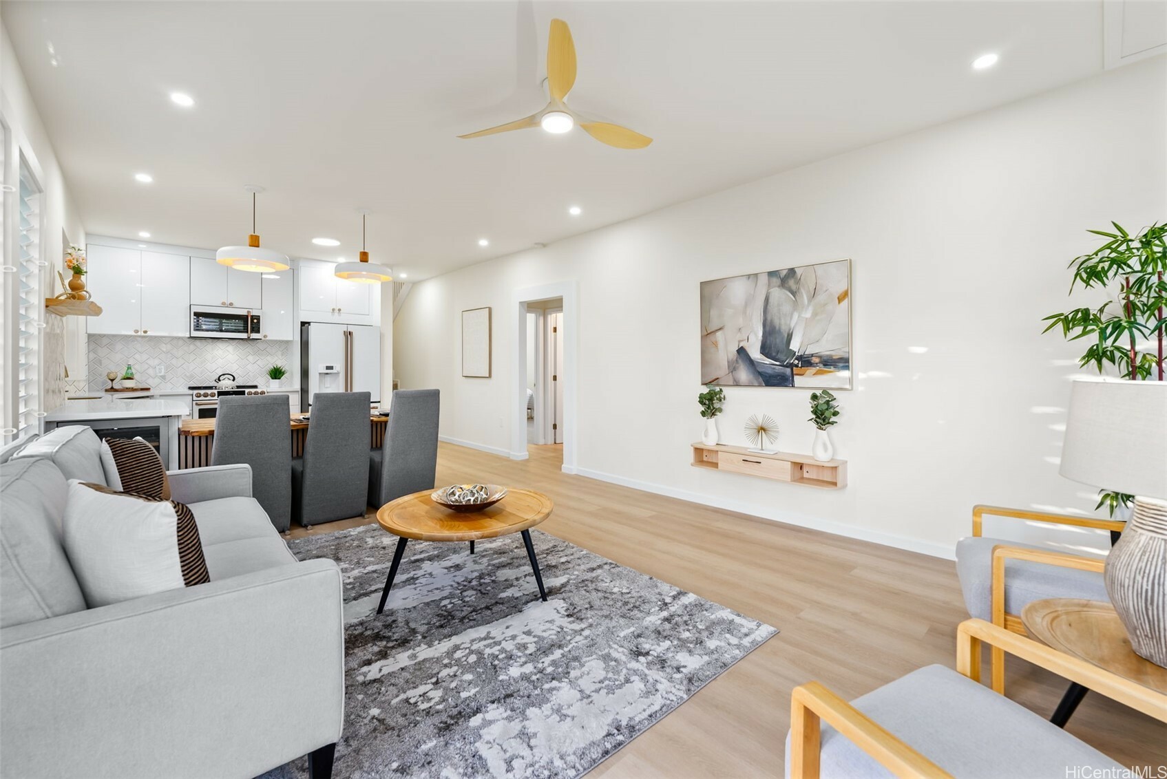 Property Photo: 3758 Harding Avenue HI 96816