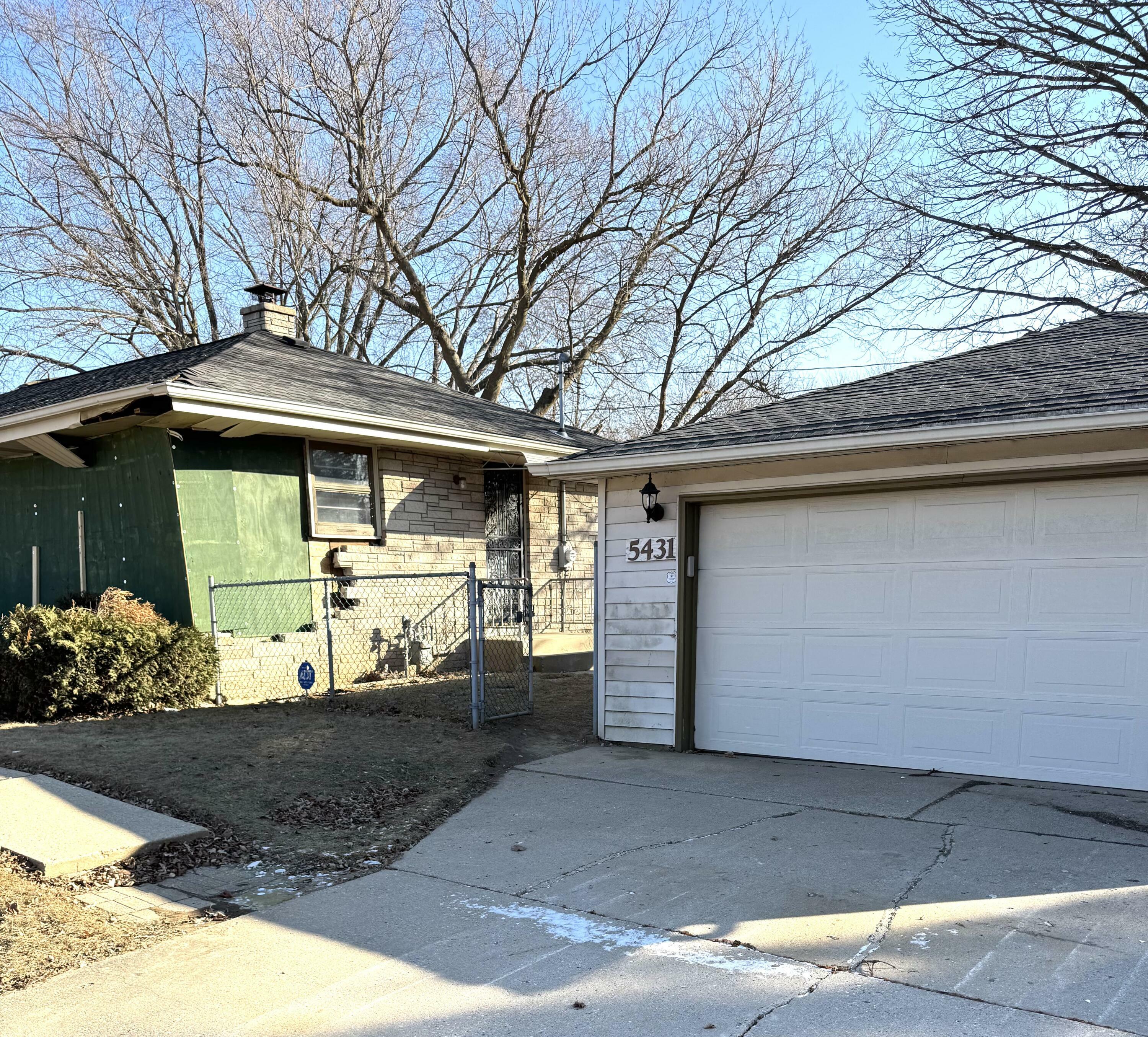 Property Photo:  5431 W Green Tree Rd  WI 53223 