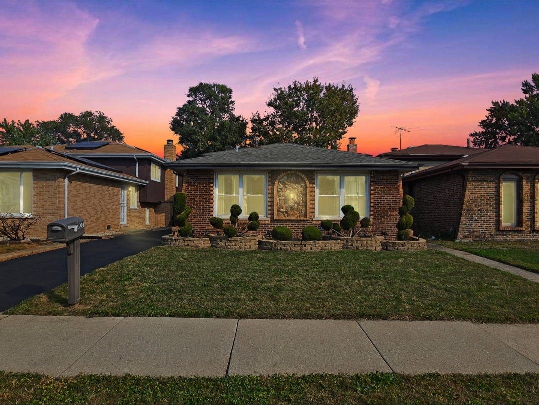 Property Photo: 301 Cornell Avenue IL 60409