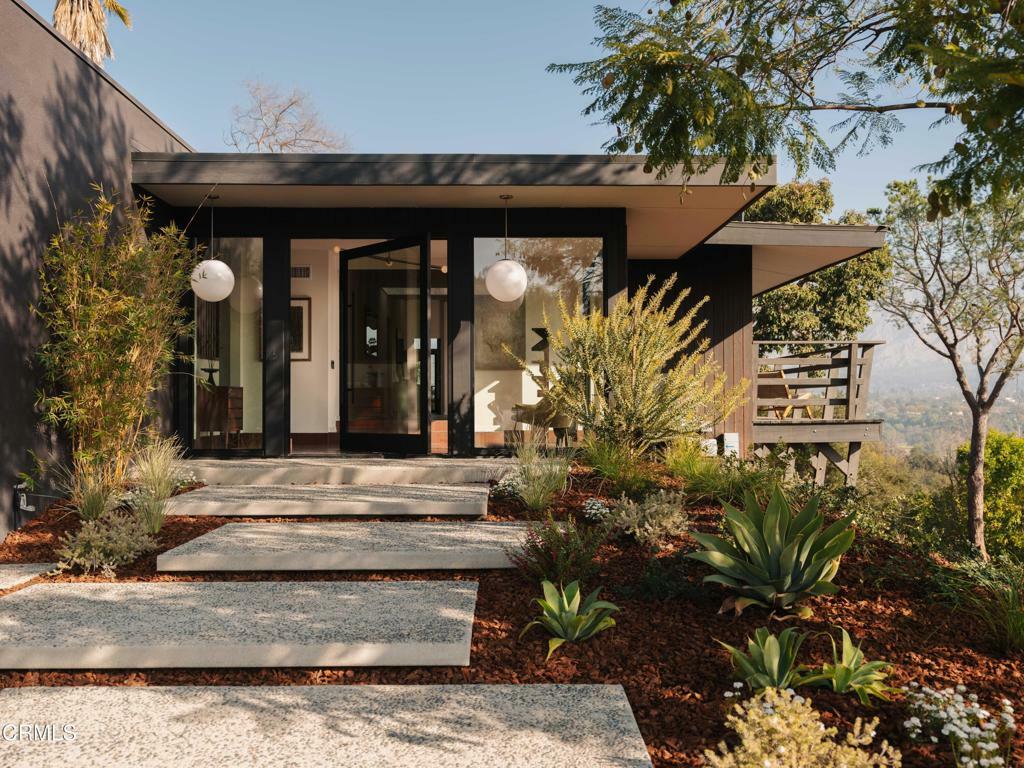 Property Photo: 945 Linda Vista Avenue CA 91103