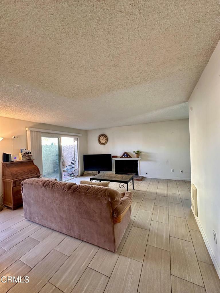 Property Photo:  5212 Jefferson Square  CA 93033 