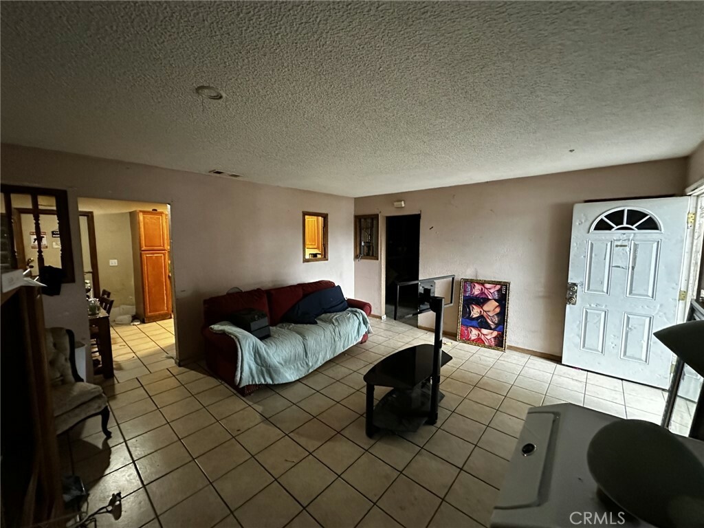 Property Photo:  919 E Lugonia Avenue  CA 92374 