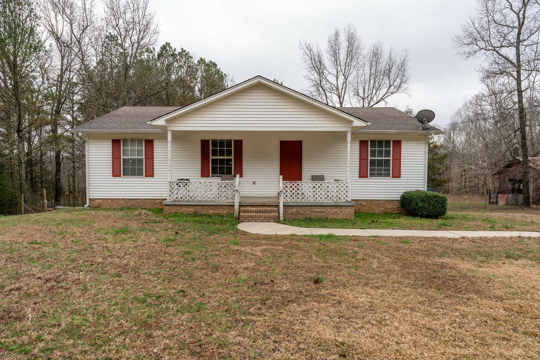 Property Photo:  1121 Cook Rd  TN 38463 