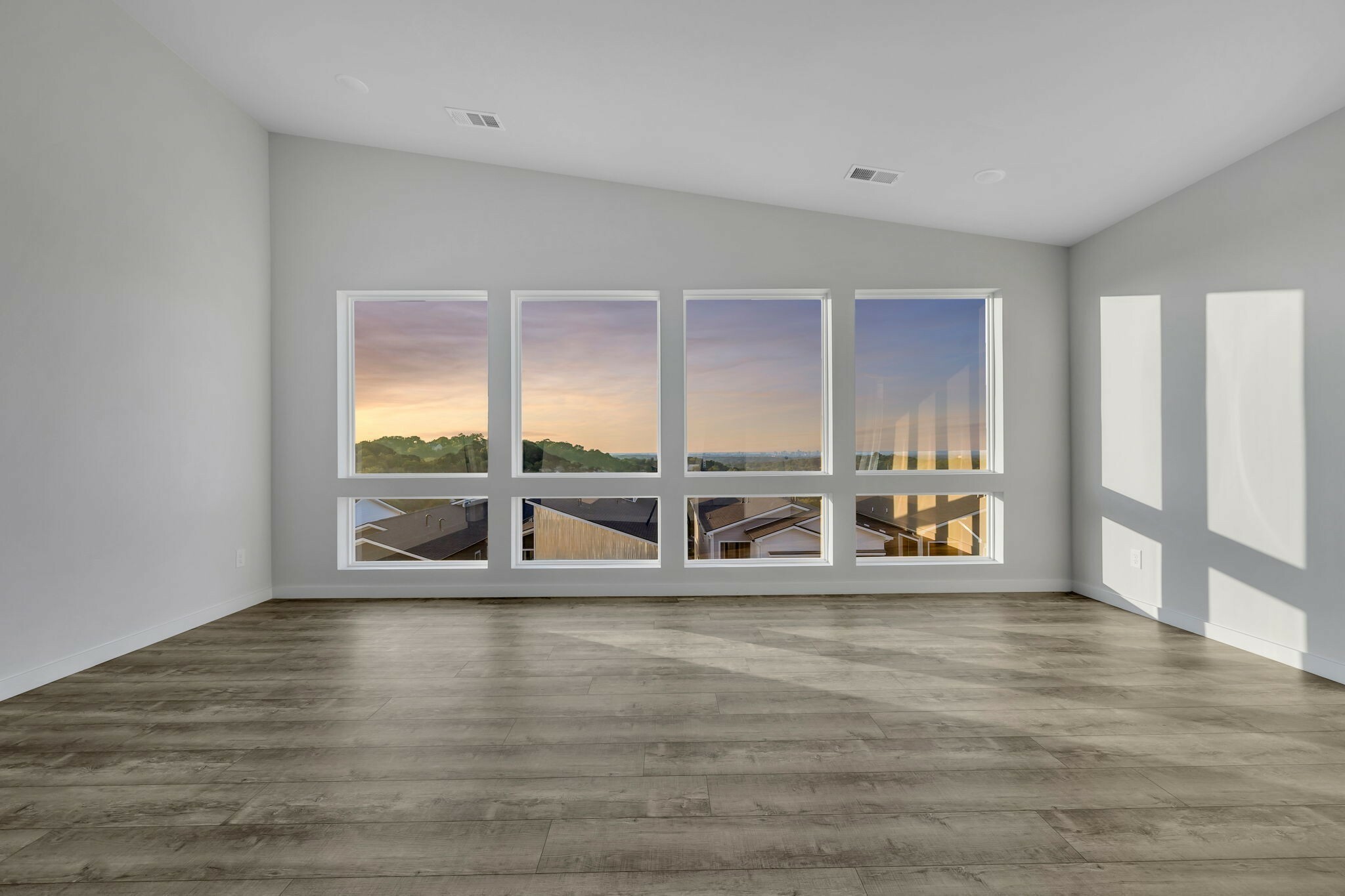 Property Photo: 1612 Boxwood Dr TN 37211